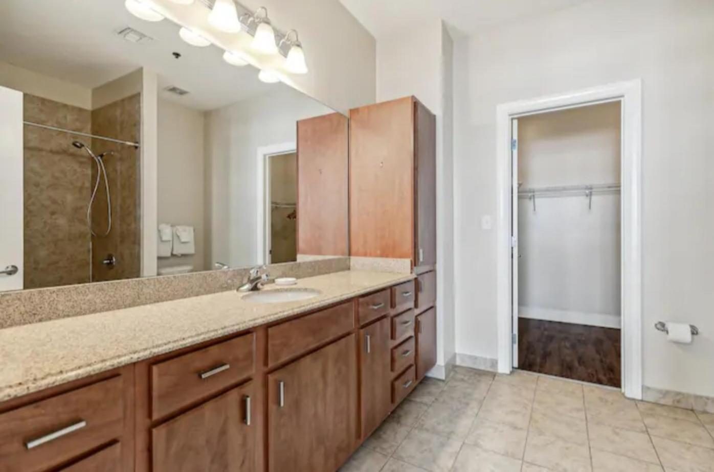 Apartment Legacy Steps From The French Quarter Superdome Casino Bourbon St With Gym & Pool