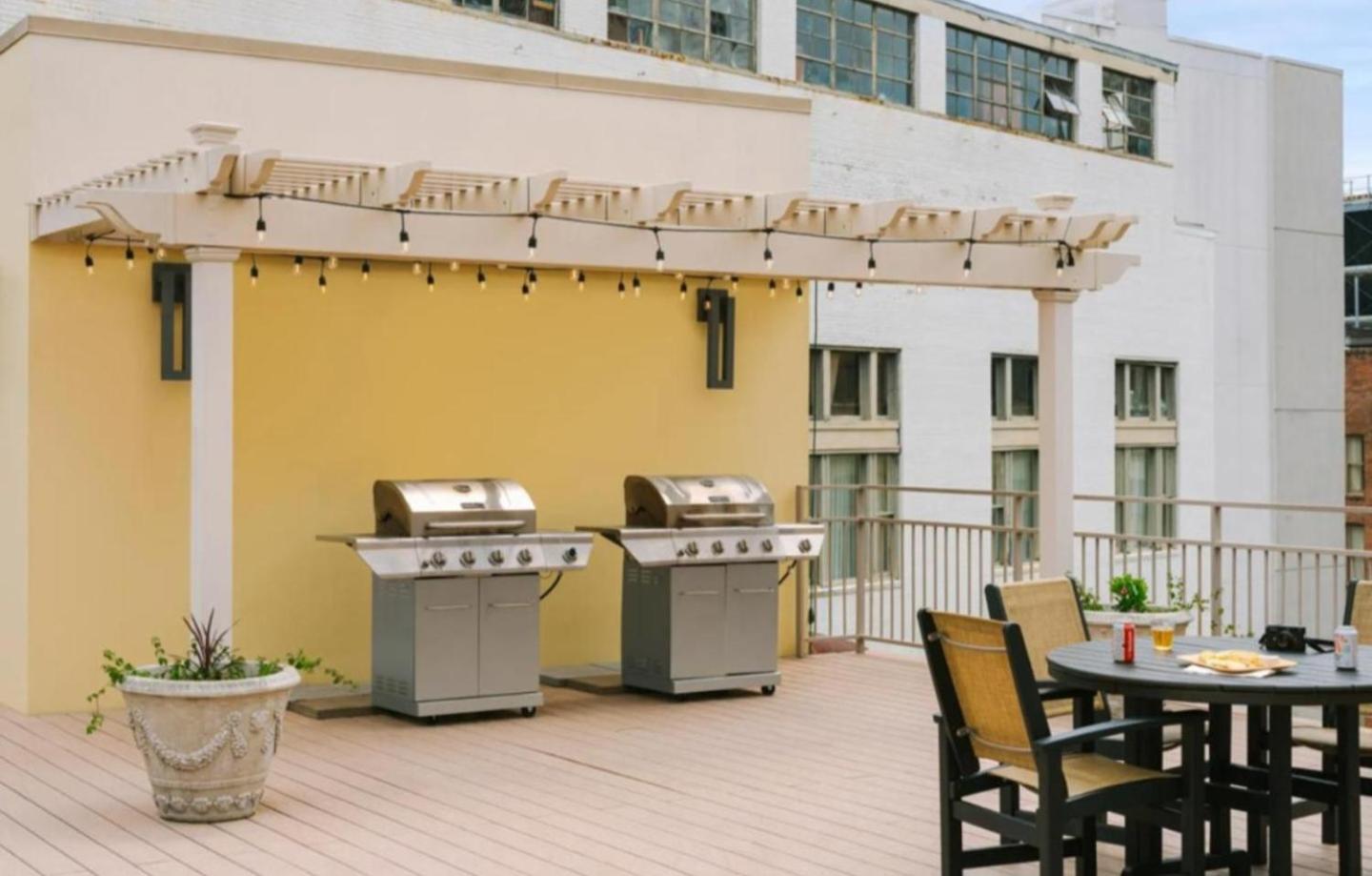 Apartment Legacy Steps From The French Quarter Superdome Casino Bourbon St With Gym & Pool *