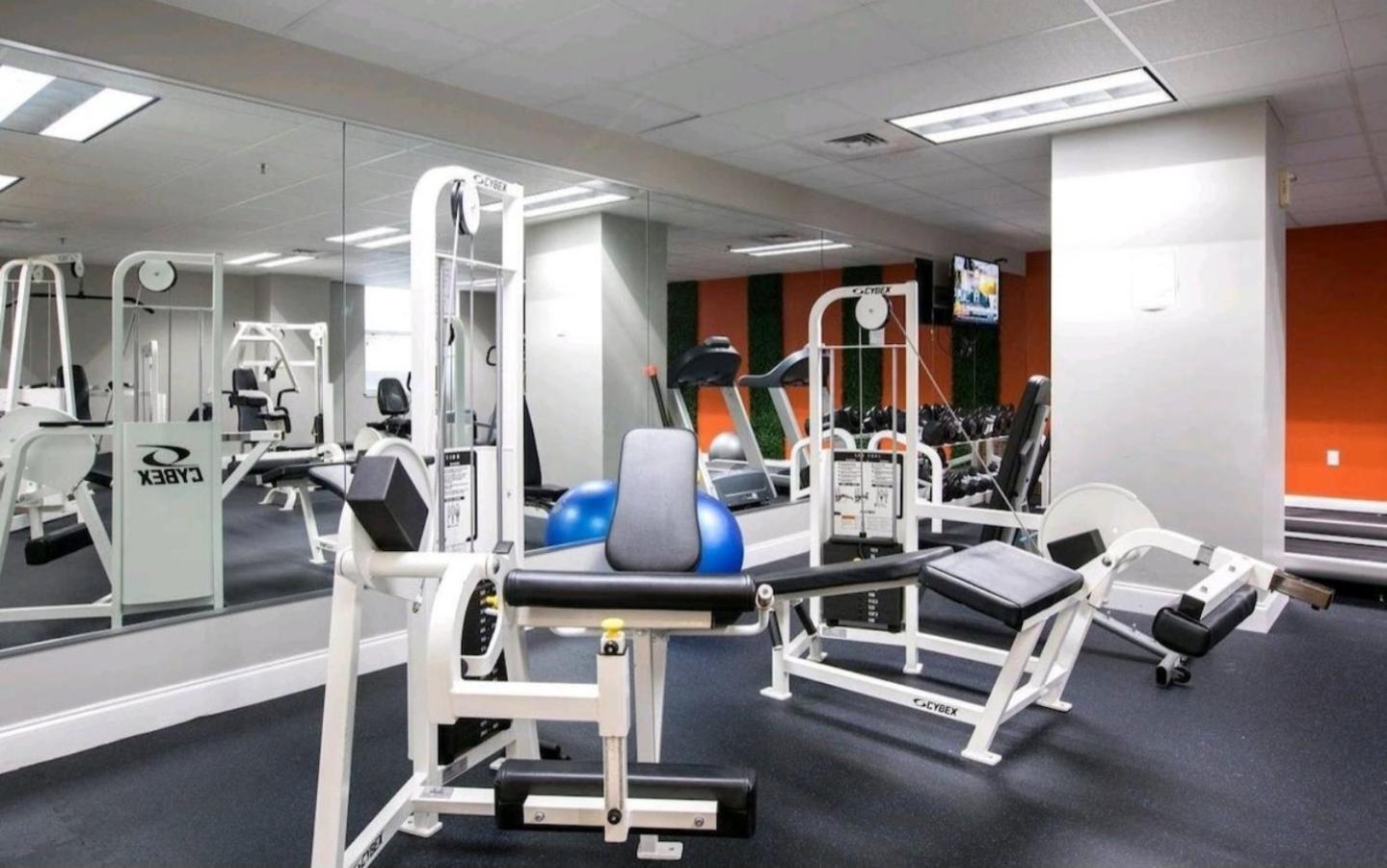 Apartment Legacy Steps From The French Quarter Superdome Casino Bourbon St With Gym & Pool New Orleans