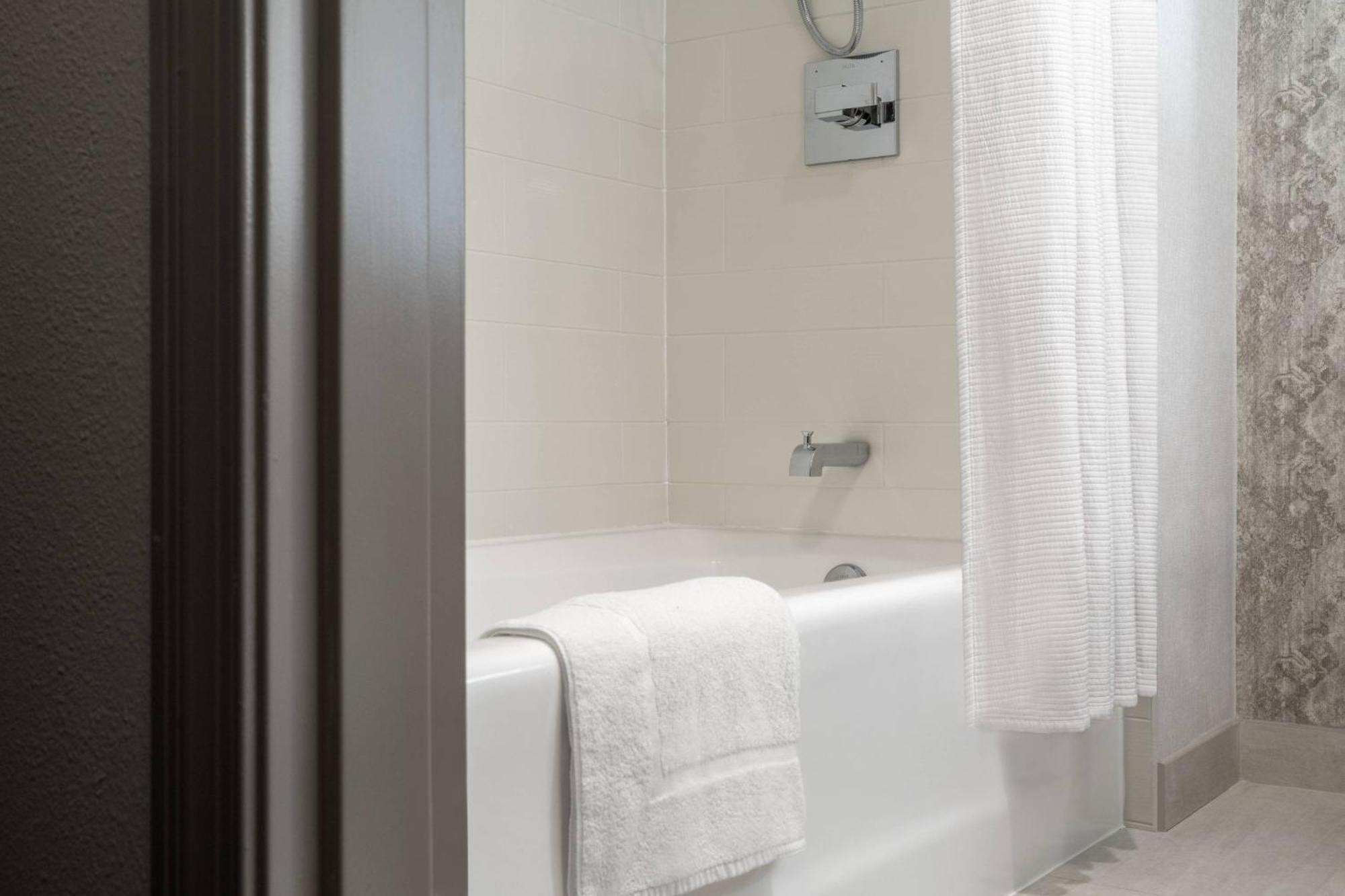 Marriott Warehouse Arts District