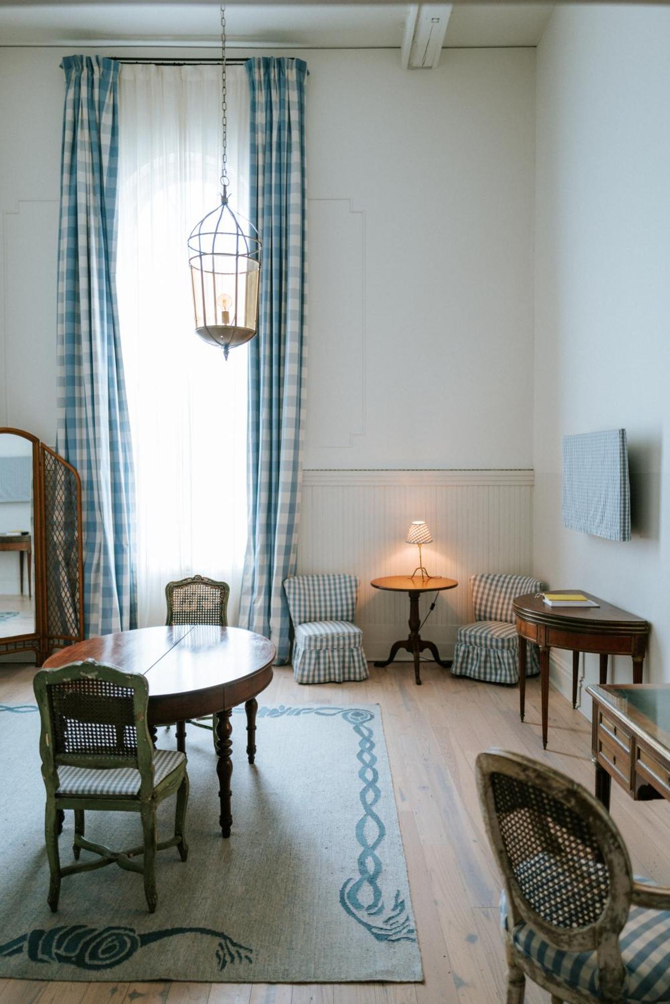 Peter And Paul, An Ash