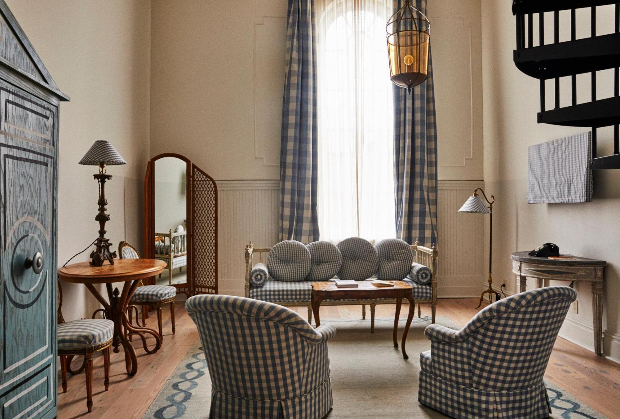 Peter And Paul, An Ash 4*