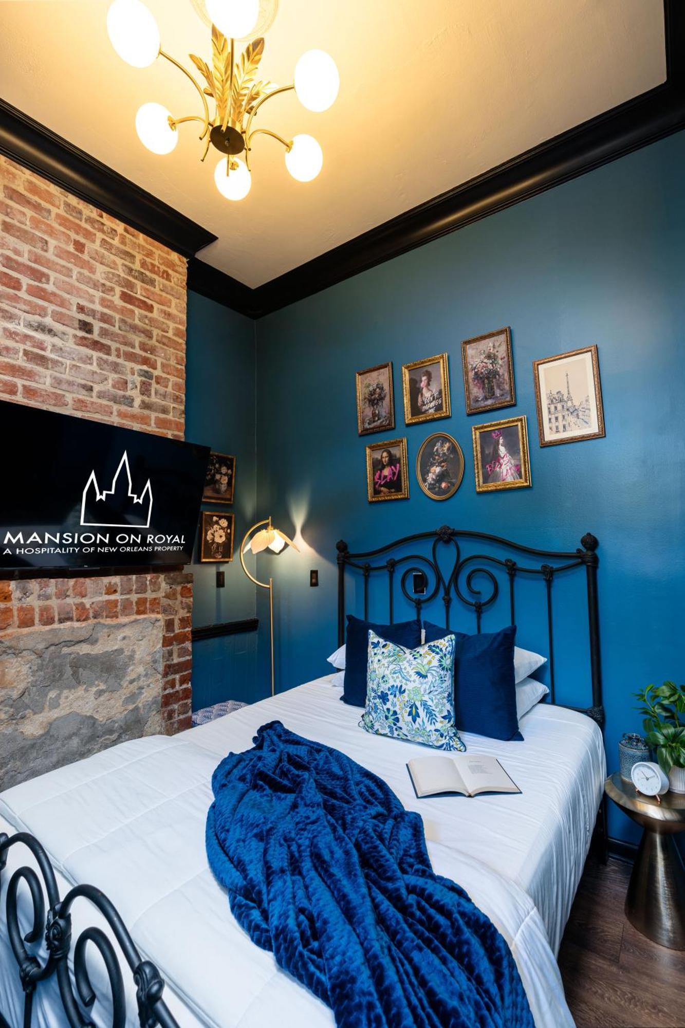 The Mansion On Royal