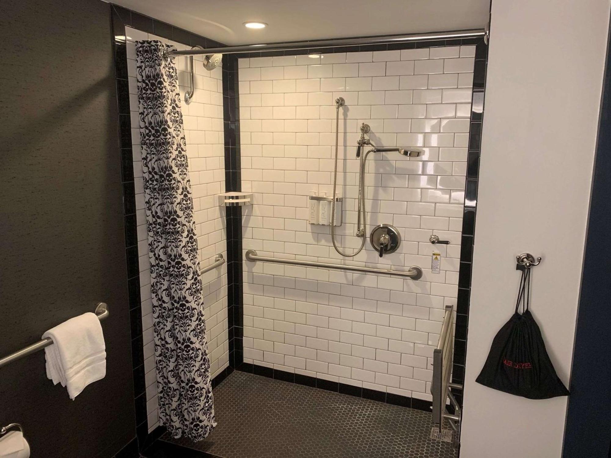 Hotel Cambria Downtown Warehouse District