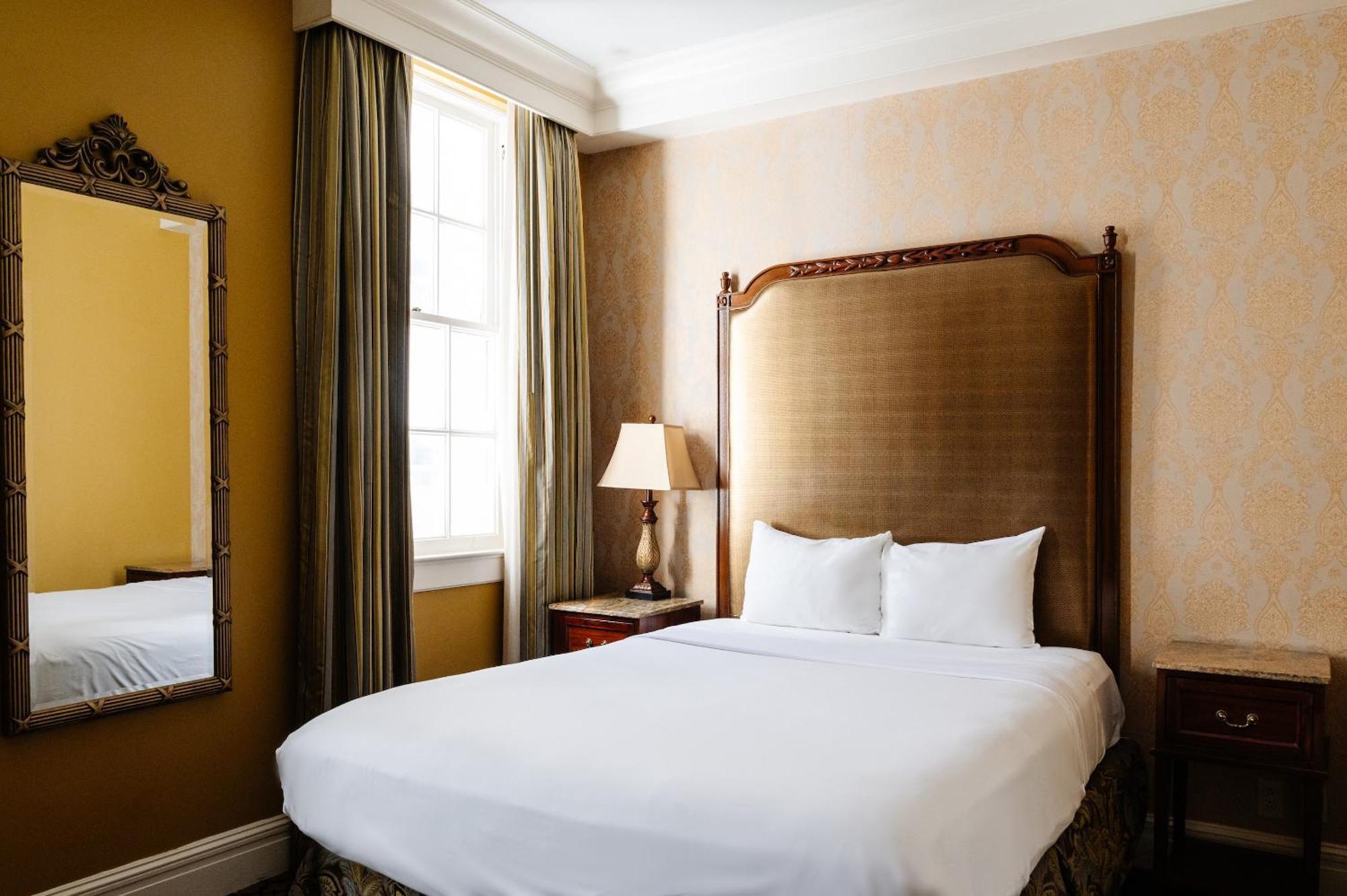 The Lafayette By Kasa Living 3* New Orleans