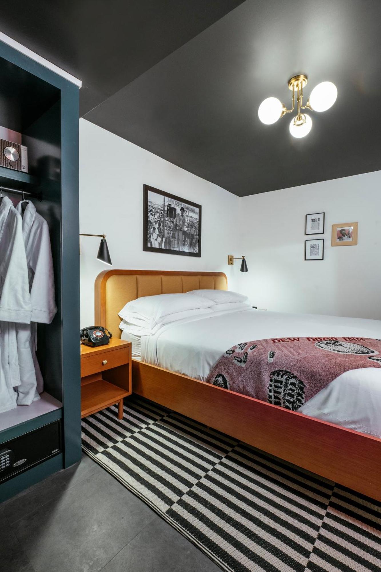 Dew Drop & Lounge New Orleans