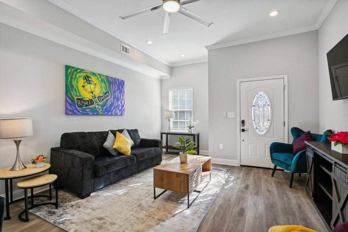 Brand New 5br, Outdoor Seating, Parking * New Orleans