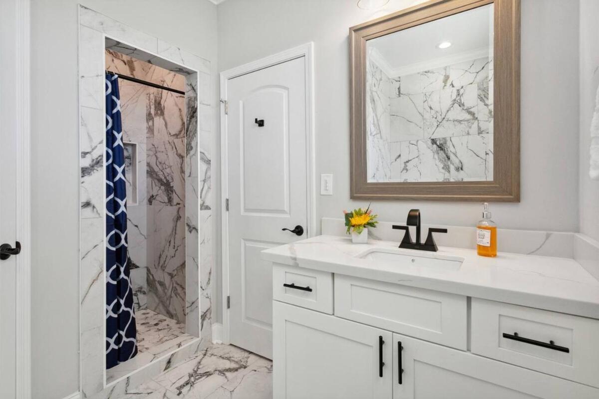 Brand New 5br, Outdoor Seating, Parking New Orleans