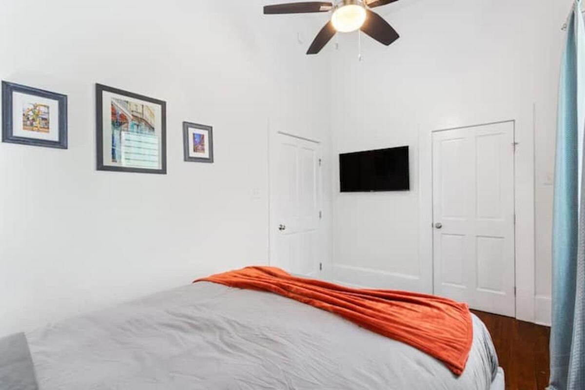 Freshly Renovated Near The French Quarter Holiday home *