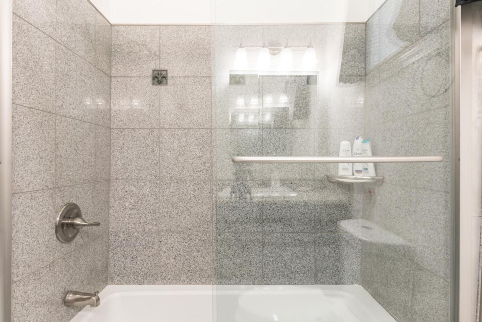 Beautiful With Jazucci Tub