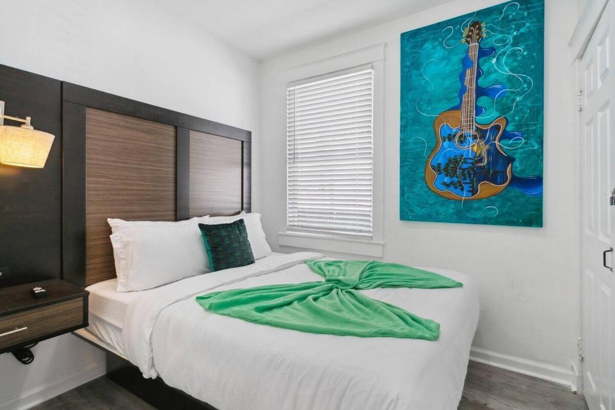 Holiday home Charming 3br Getaway Just Minutes From The French *