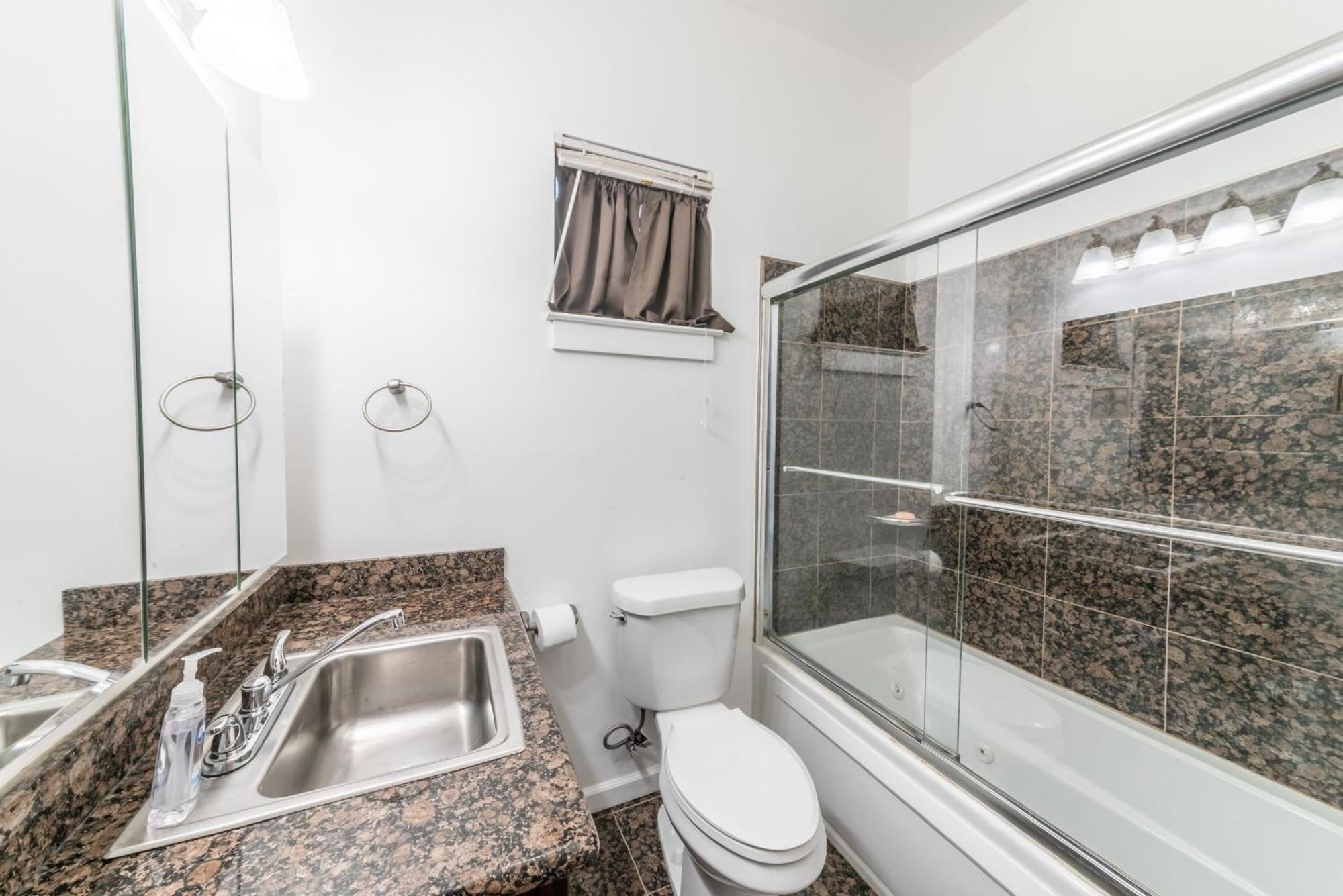 Beautiful With Jazucci Tub Holiday home