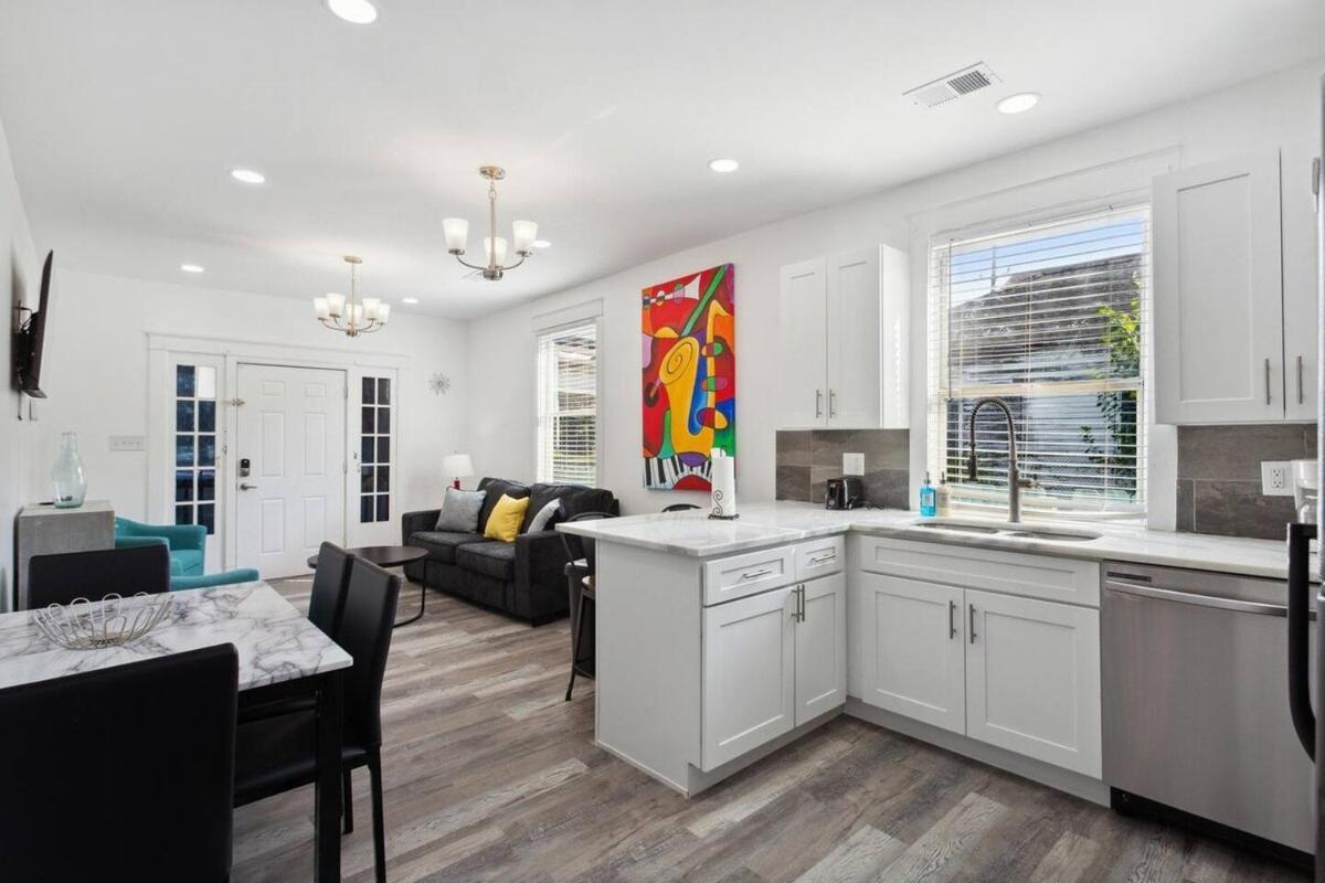 Retro Charm And Comfort Near The French Quarter *