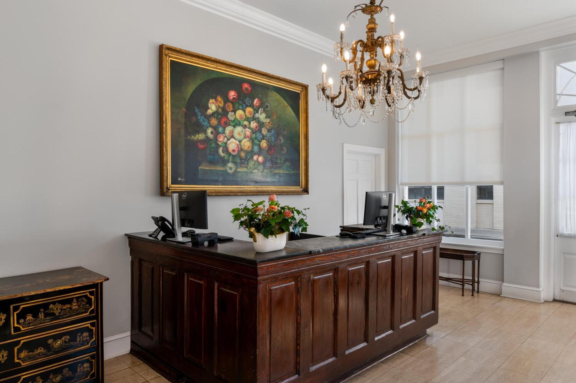 Hotel Chateau New Orleans