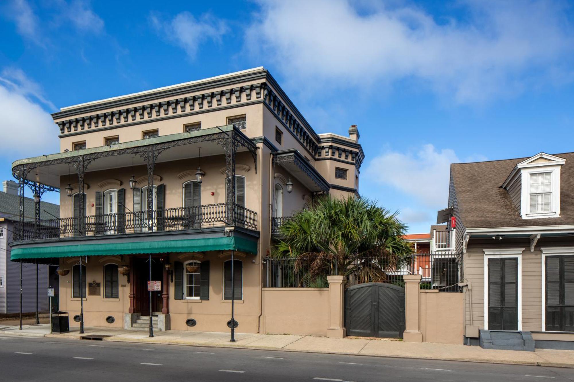 Hotel Courtyard By The French Quarter 3*