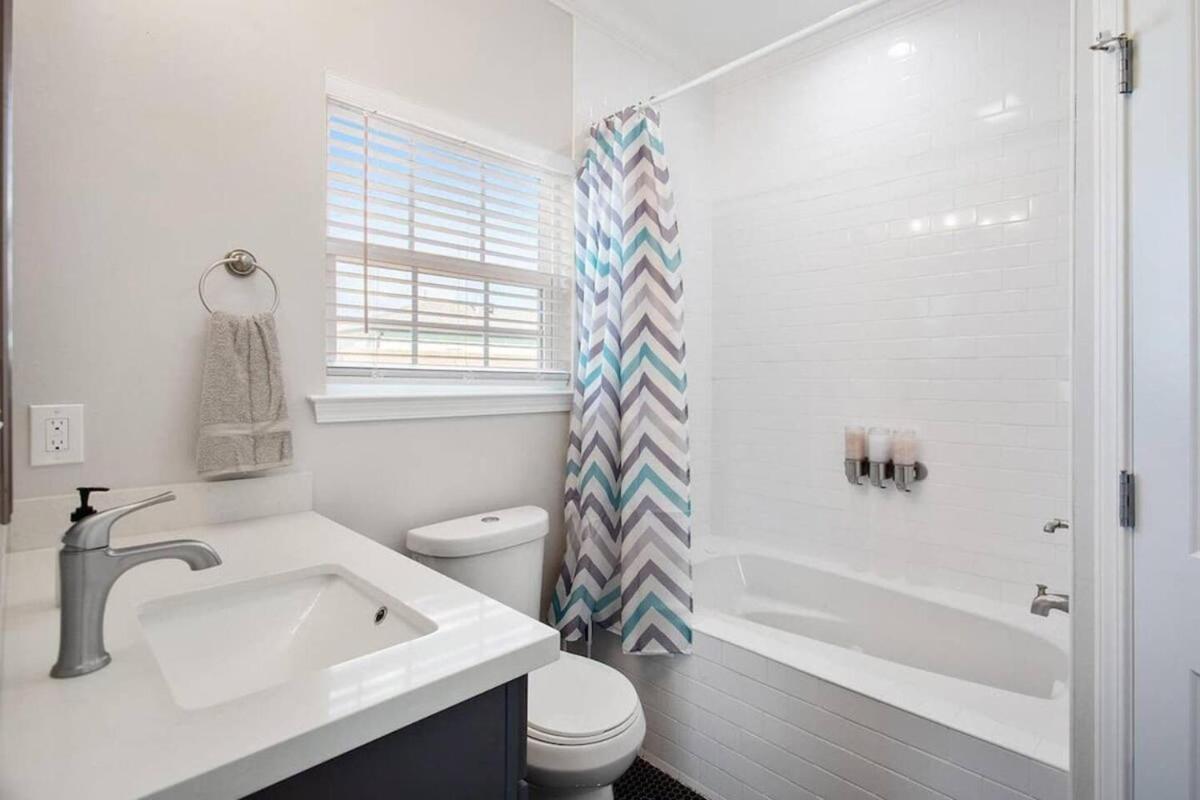 Modern 3 Bedroom In Mid *