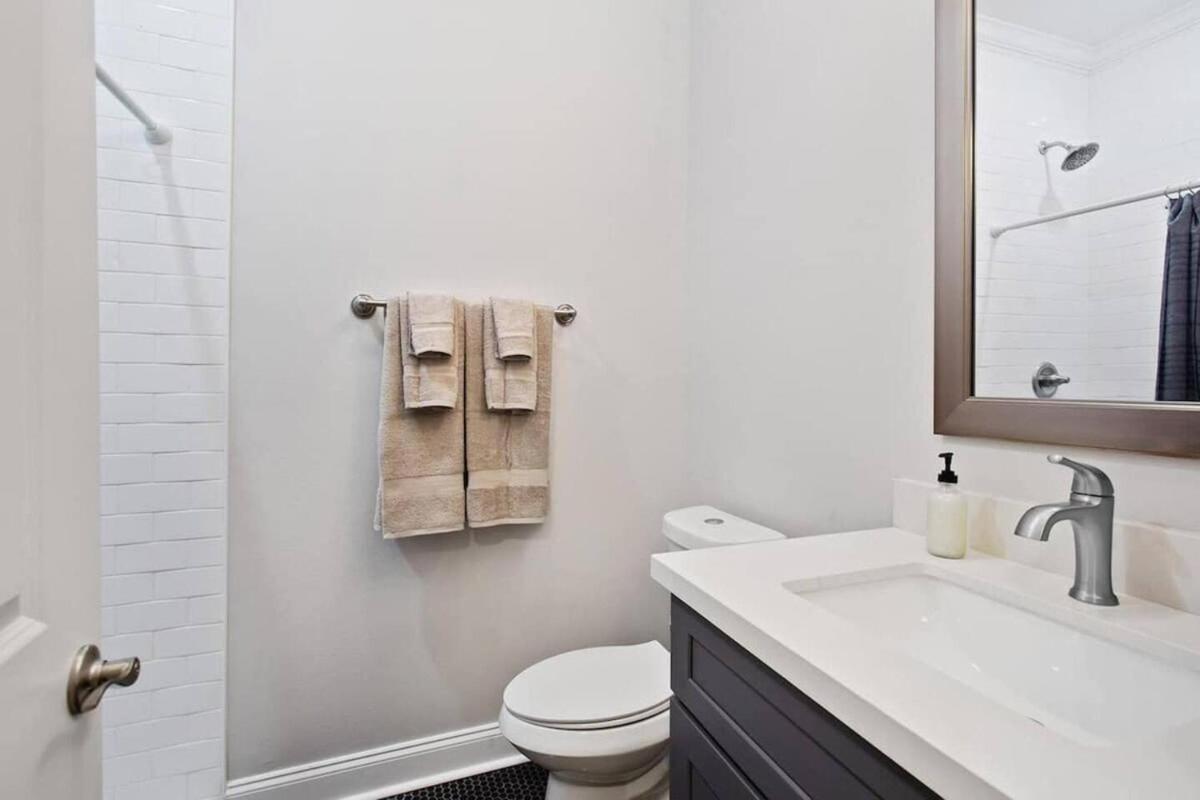 Modern 3 Bedroom In Mid Holiday home