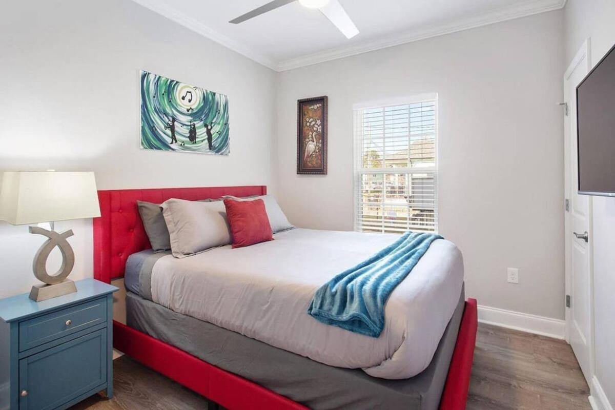 Holiday home Modern 3 Bedroom In Mid