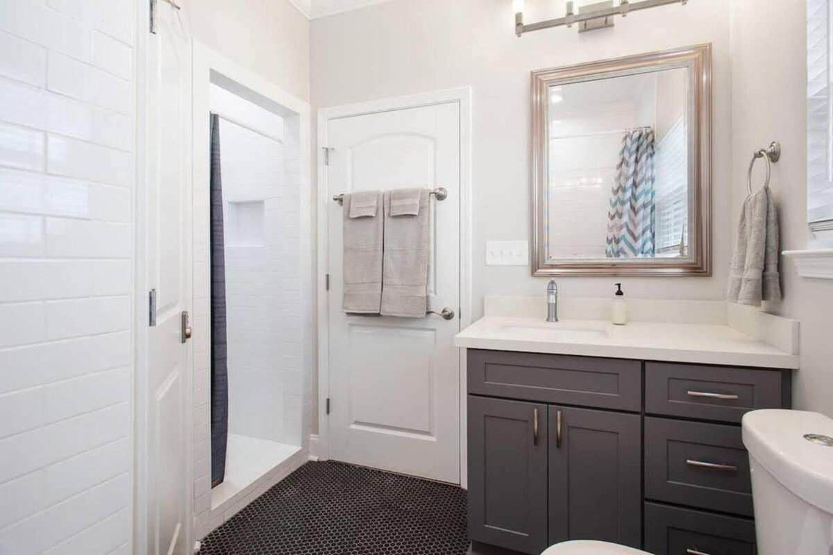 Holiday home Modern 3 Bedroom In Mid