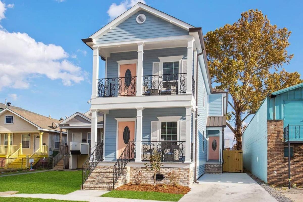Modern 3 Bedroom In Mid Holiday home New Orleans