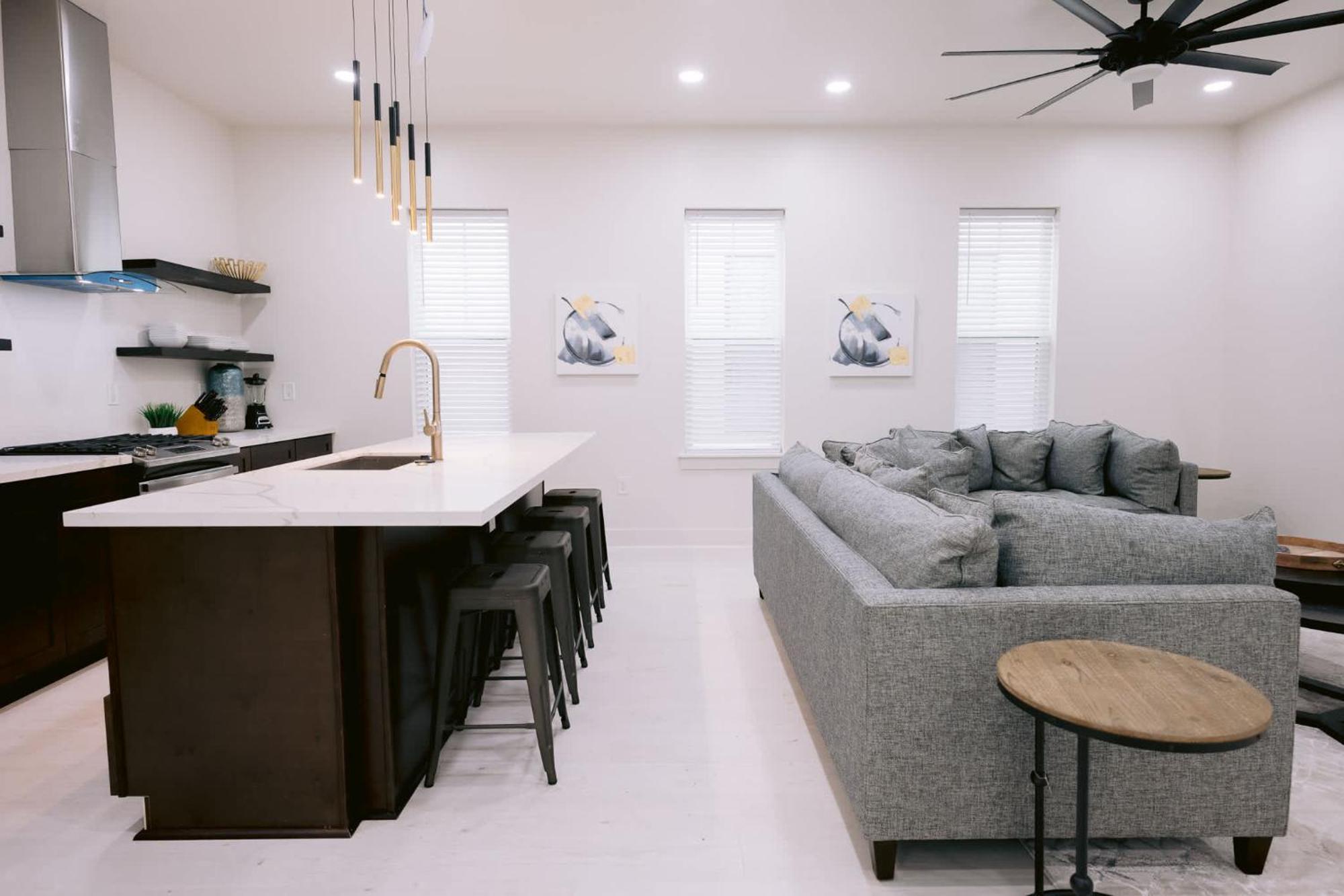 Apartment Magic Canal