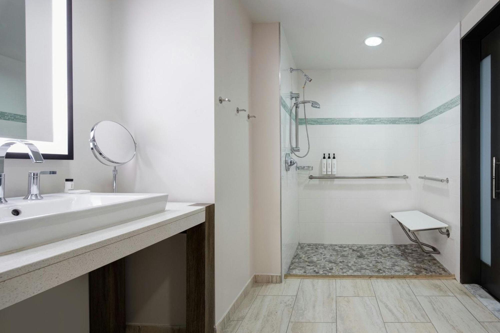 Hotel Tonnelle New Orleans, A Tribute Portfolio New Orleans