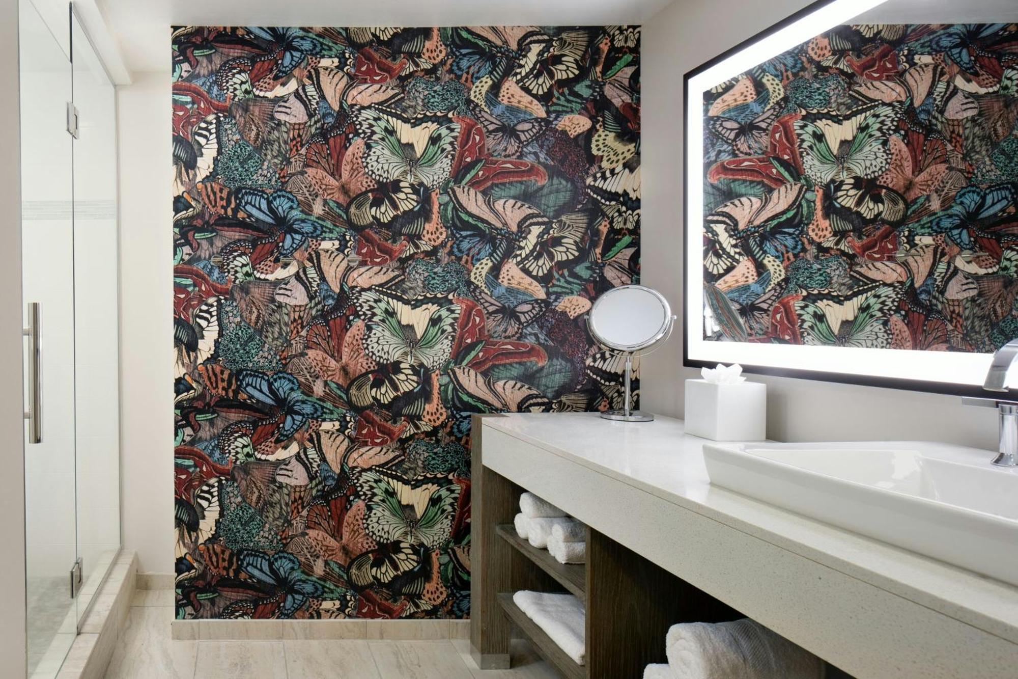 Hotel Tonnelle New Orleans, A Tribute Portfolio