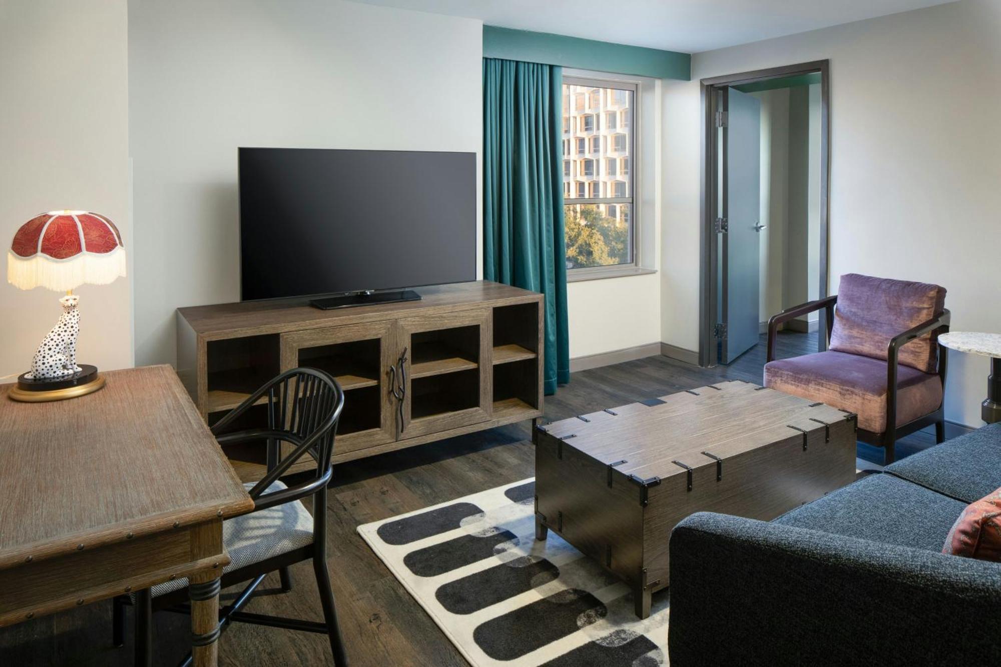 Tonnelle New Orleans, A Tribute Portfolio