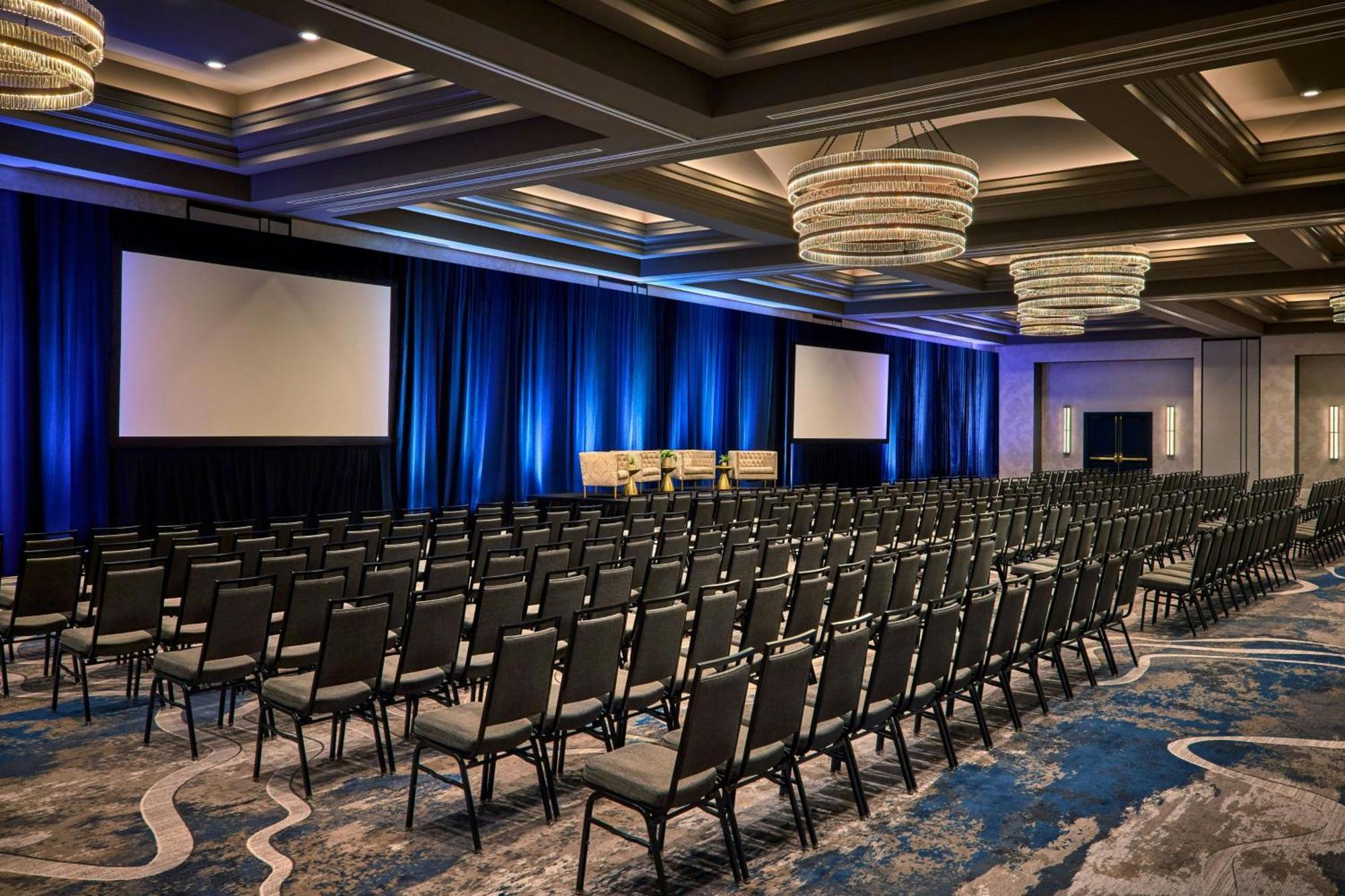 Marriott Warehouse Arts District Hotel