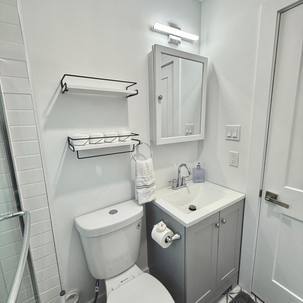 Cozy Near Canal St & Superdome Apartment