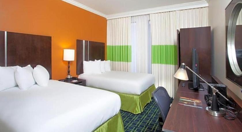 Hotel Royal St. Charles 3*