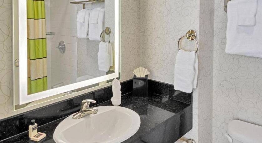 Royal St. Charles New Orleans