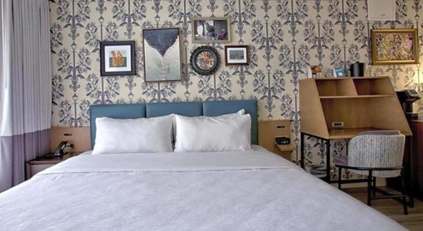 Hotel Royal St. Charles 3*