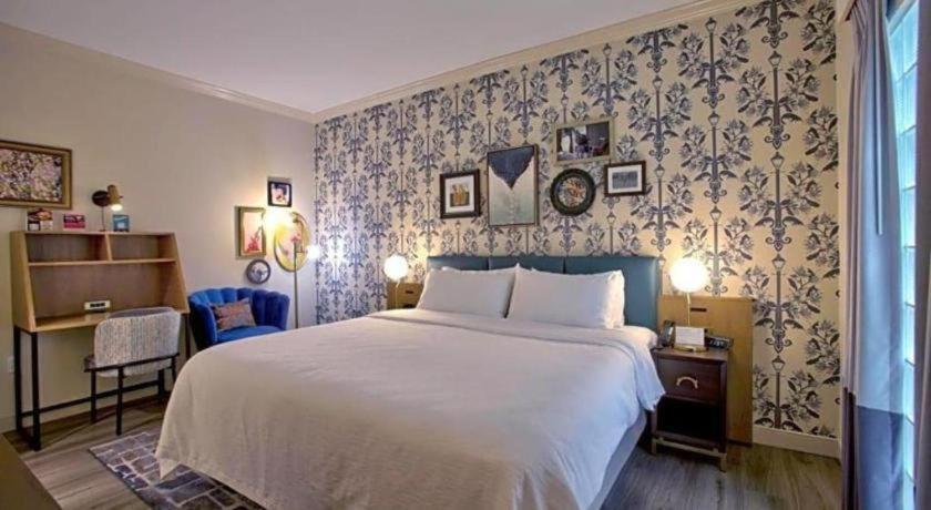 Royal St. Charles New Orleans