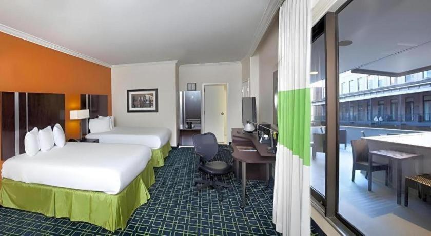 Royal St. Charles 3*