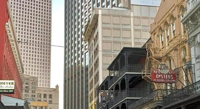 Hotel Royal St. Charles 3*