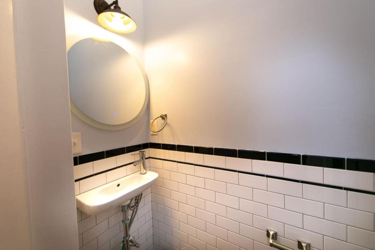 Claiborne Historic Mansion - 5 Bed-3bath *