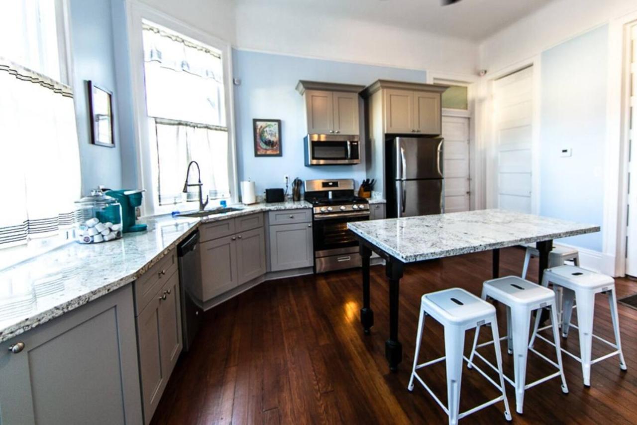 Claiborne Historic Mansion - 5 Bed-3bath * New Orleans