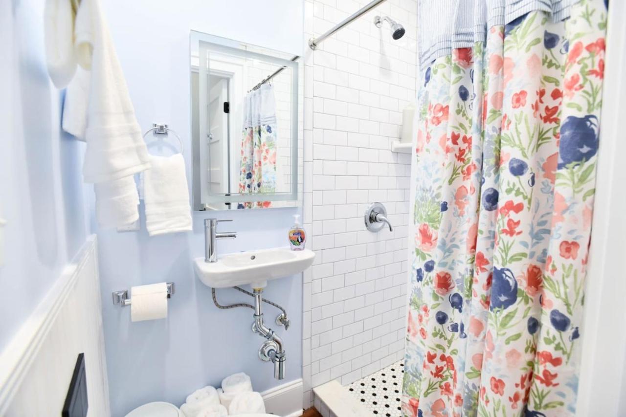 Claiborne Historic Guest House-economy Rear Unit