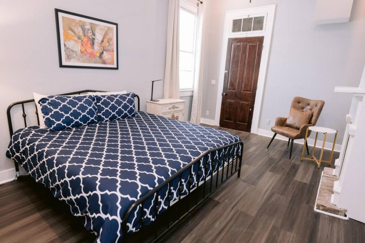 Marais Gem - Monthly 1br *