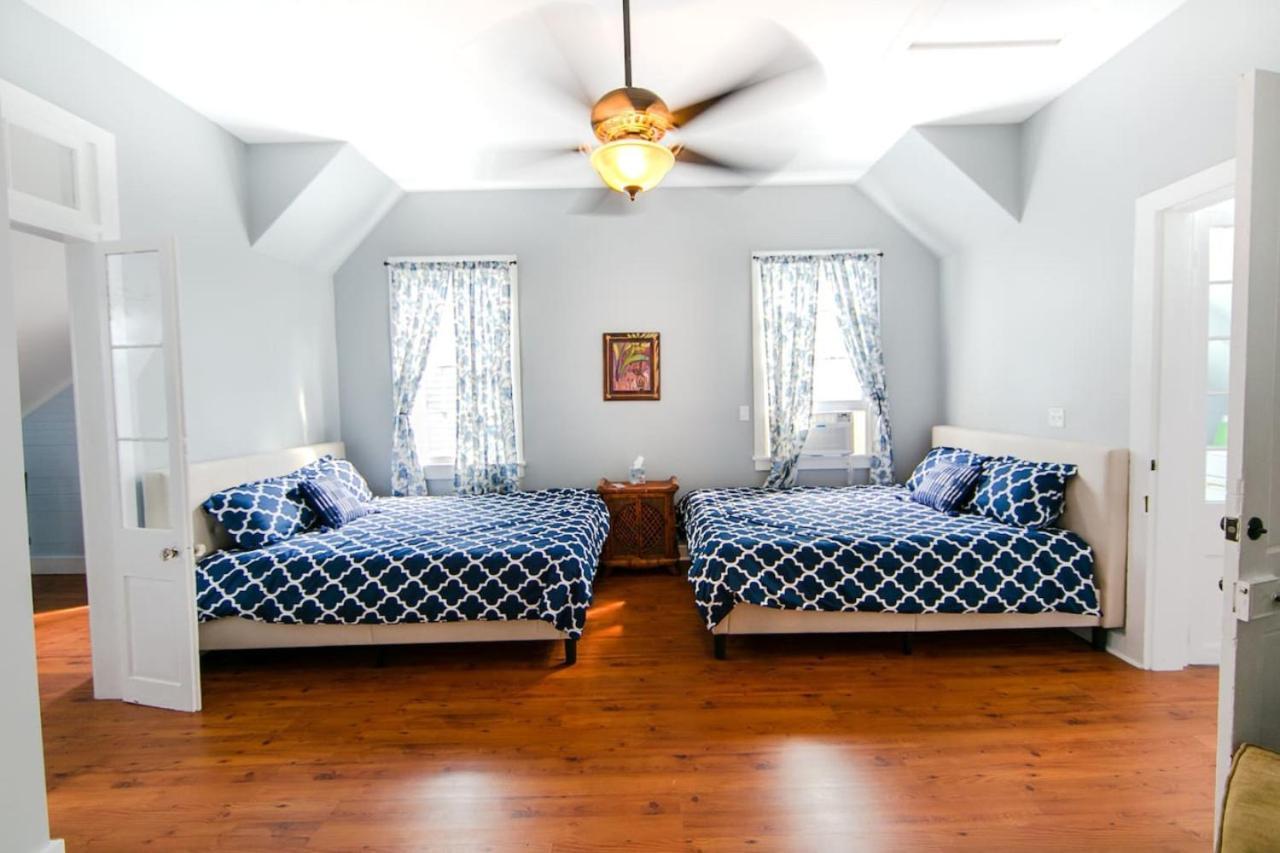 Governors Mansion 5 Bedroom-3 Bath Holiday home New Orleans