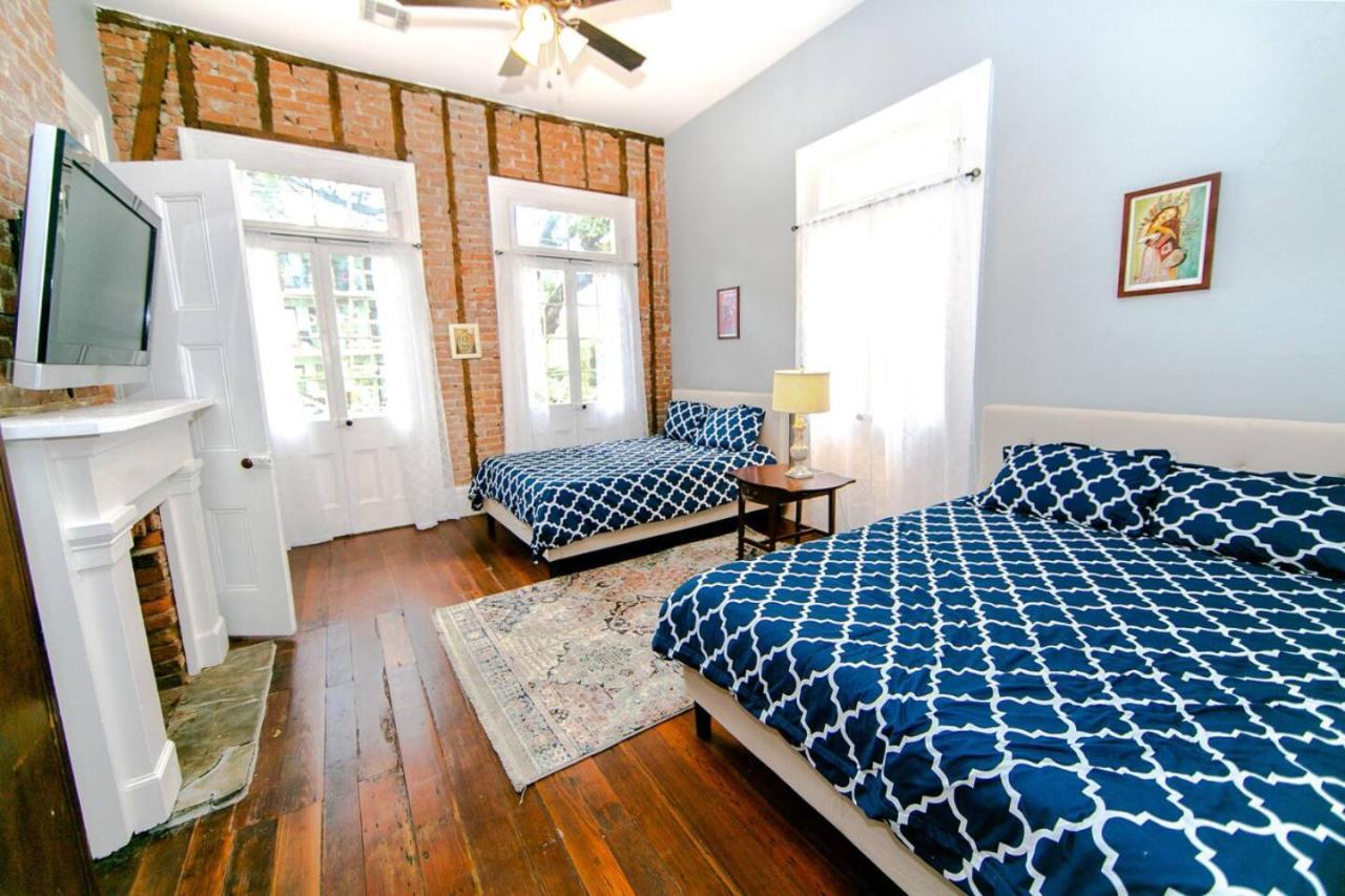 Governors Mansion 5 Bedroom-3 Bath Holiday home *