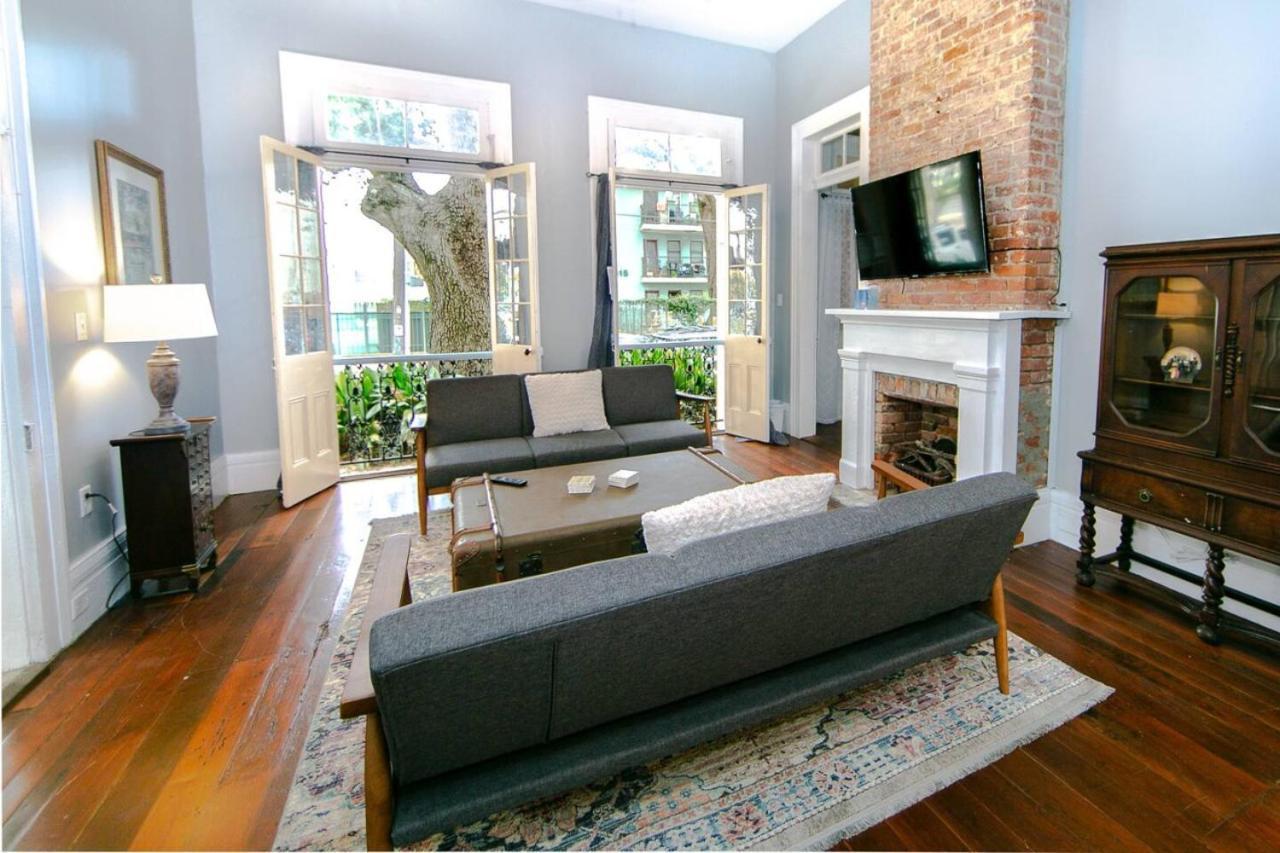 Governors Mansion 5 Bedroom-3 Bath * New Orleans