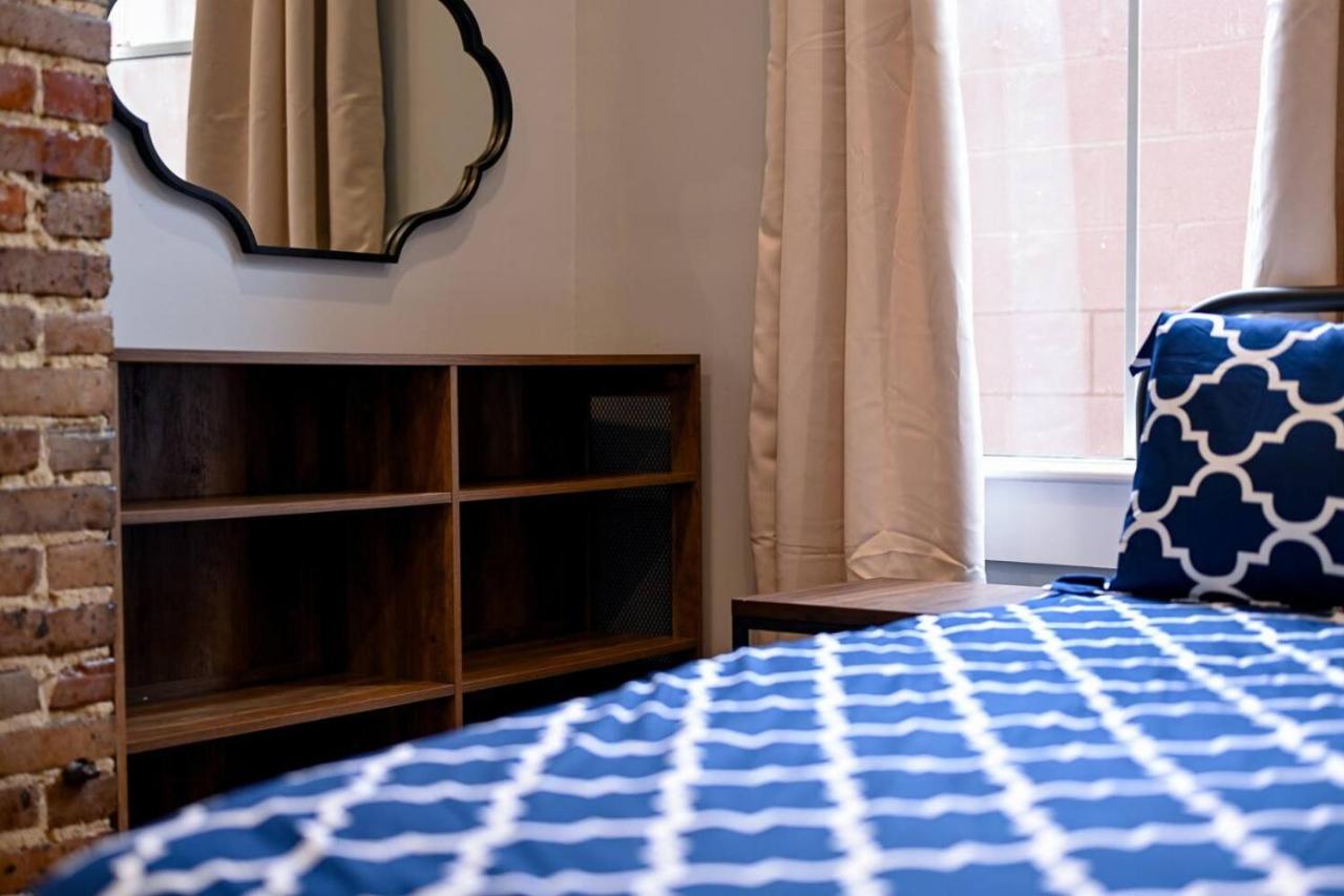 Governors - 2 Bedroom - Steps To Fq Apartment *