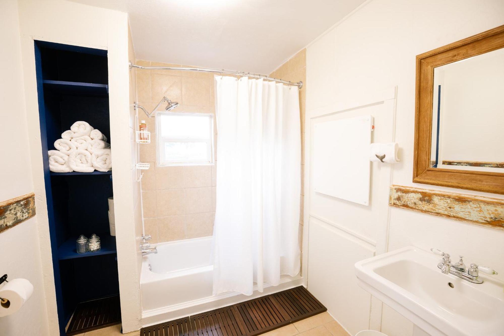 New Marigny Shotgun Holiday home