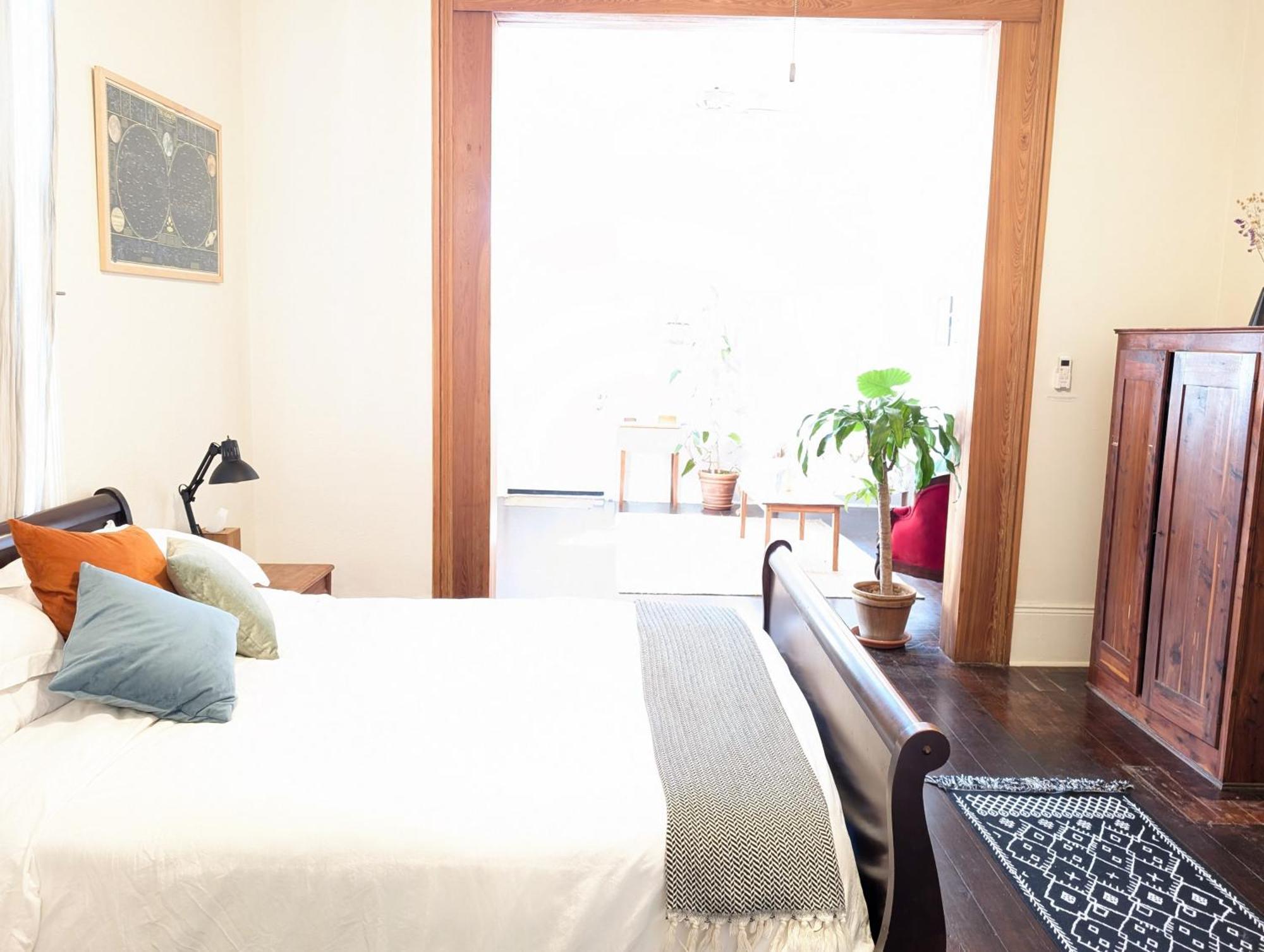 New Marigny Shotgun Holiday home