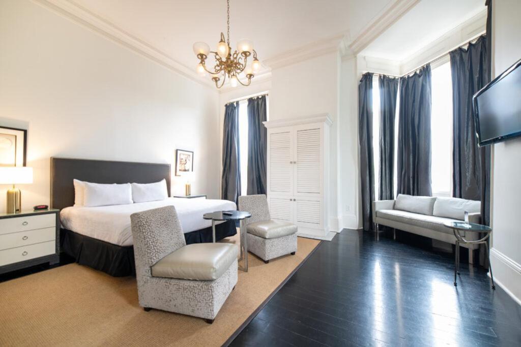 Hotel Melrose Mansion 3*