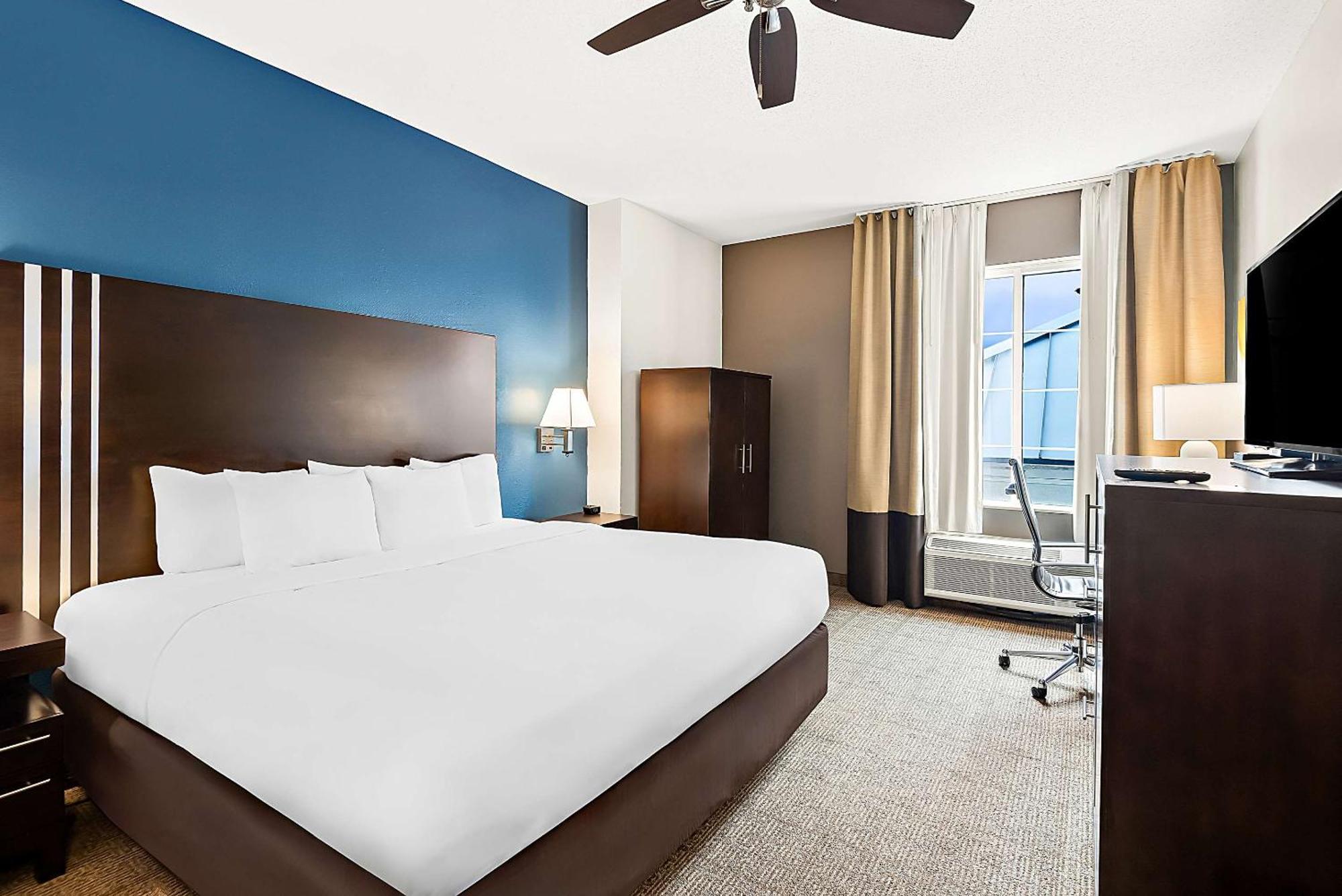 Hotel Comfort East