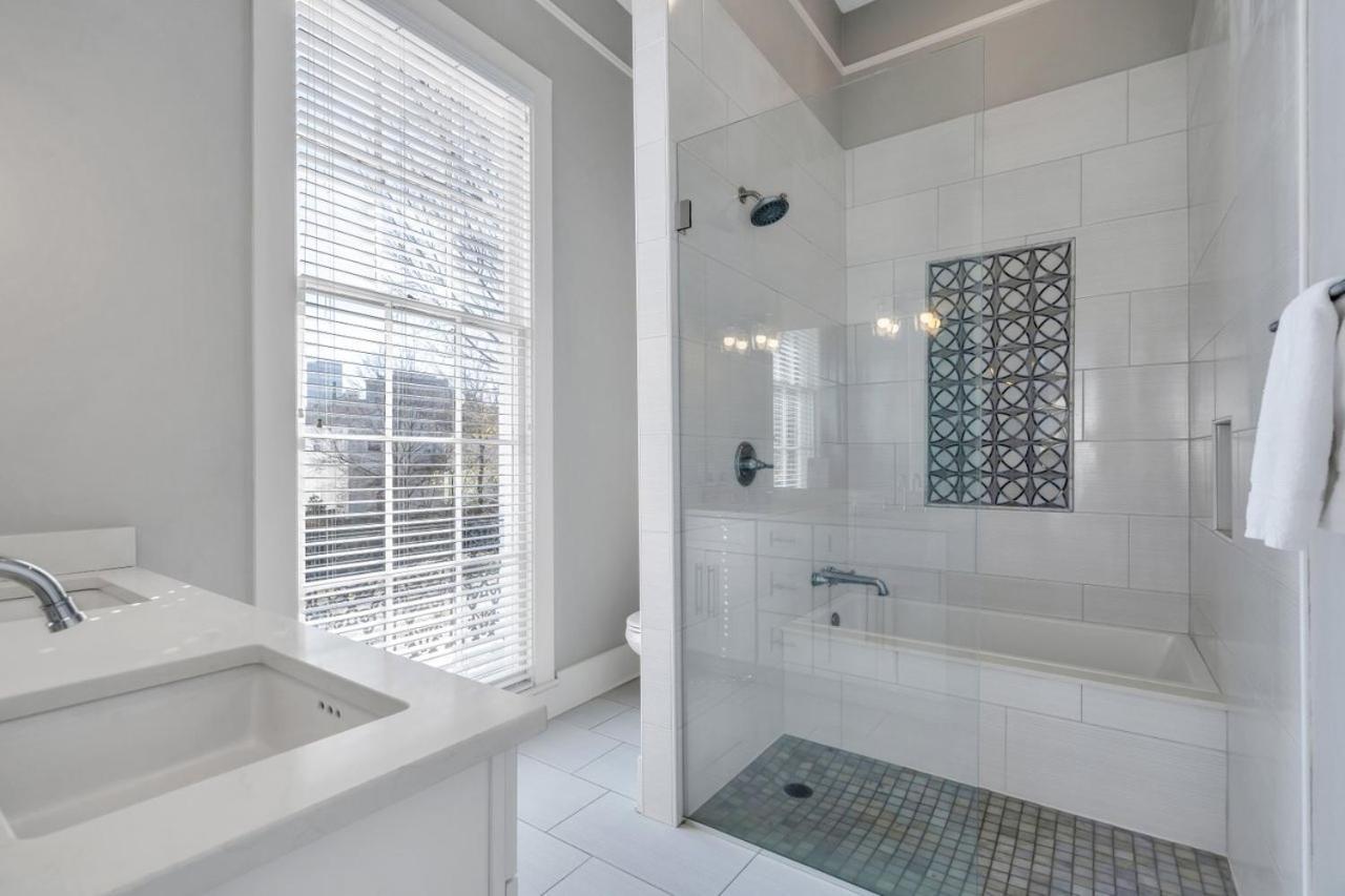 Holiday home 3br Treme Getaway Wcourtyard, Bbq &gated Privacy *