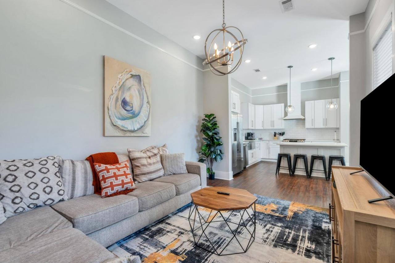 3br Treme Getaway Wcourtyard, Bbq &gated Privacy Holiday home *